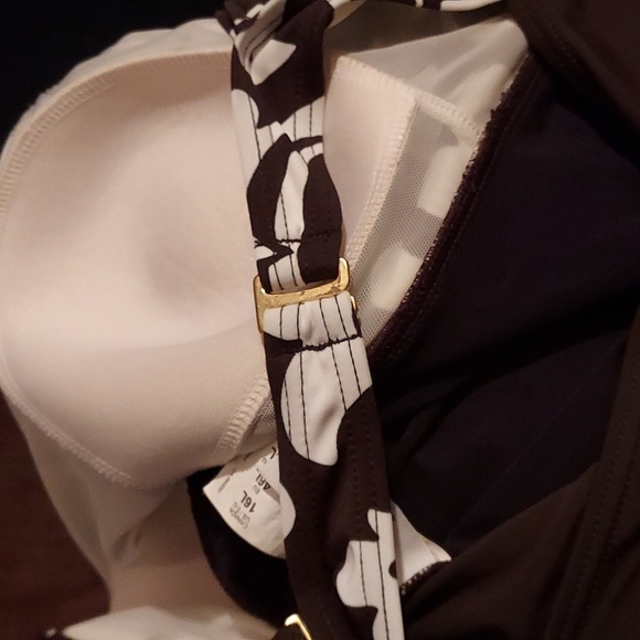 Silhouette Solution One Piece Swimsuit - Picture 6 of 7